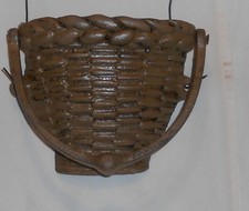 CAST IRON TAUPE FINISH WOVEN BASKET DOOR KNOCKER / NOTE HOLDER  picture