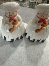 Transfar Int'l Corp Chef Salt & Pepper Shaker Set 2pc White/Red Ceramic picture