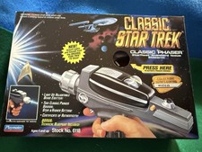 Vintage 1994 Playmates Star Trek Classic Phaser No. 6118 NEW SEALED Low Serial picture