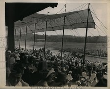 1938 Press Photo Good Time racetrack in Goshen NY start of the races - net17287 picture