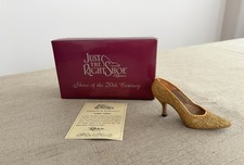 Just The Right Shoe by Raine miniature shoe “Golden Stiletto” 25045 in box picture