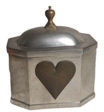 Williamsburg Kirk Stieff Large Pewter Covered Heart Box– Trinket/Tea Bag Caddy picture