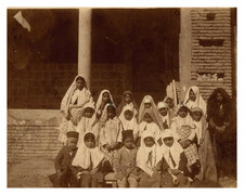 Persia, Kerman girl's school, March 1922 Vintage print, ca. 1922.  Print picture