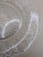Anchor Hocking Sandwich Glass Dinner Plate Clear Floral Pattern Vintage picture