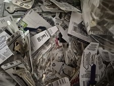 key blank lot *Hillman* 250 keys 6.5lb box assorted  res/comm/auto/designer/etc picture