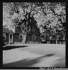 Photo:Southington Connecticut Private Home 1900s House with Trees picture