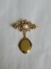 MOM Close To You 2-Piece Dangling Brooch Pin Gold Colored Faux Pearl picture