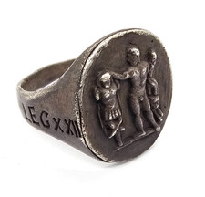 100 AD Ancient Roman Legionary Silver Ring Hercules Legion XXII Primigenia picture