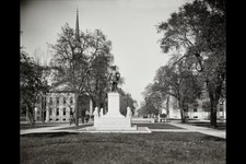 Bull Street,north,James,plazas,Oglethorpe Monument,Savannah,Georgia,GA,1900 picture