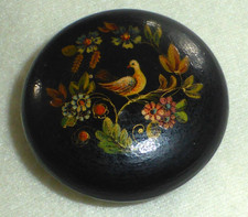 Delightful Small Vintage’ Russian USSR Folk Art Hand Painted Lacquer Trinket Box picture