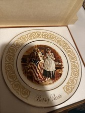 Vintage 1973 Avon Betsy Ross Commemorative Collector Plate w/ Original Box picture