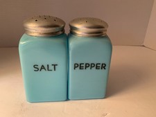 Rare Chalaine Blue McKee Salt & Pepper Shakers 1930's Excellent Condition picture