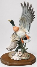 Vintag 1990 Homco Mallard Duck Porcelain Figurine on Wood Base Mallard In Flight picture