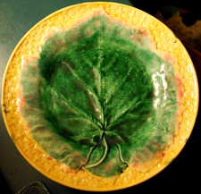 Antique ETRUSCAN MAJOLICA PLATE Green Leaf Pink Border Yellow Basketweave 1880s picture