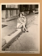 Hollywood sultry leggy sexy actress Mary Murphy pin-up photo mules shorts 1954 picture