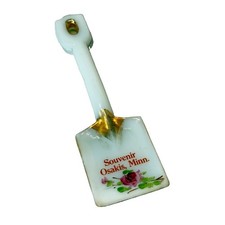 OSAKIS MINNESOTA MN Antique DEPRESSION WHITE MILK Glass Souvenir TRINKET SHOVEL picture
