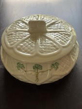 VTG Belleek Ireland Shamrock Dalriada Covered Porcelain Trinket Box Green Mark picture