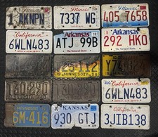 LOT OF 30 MIXED STATES LICENSE PLATES FOR CRAFTS GARAGE DISPLAY BULK PLATE LOT 1 picture