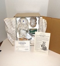1999 Danbury Mint Pillsbury Doughboy Porcelain Doll “Picnic Surprise” New Other picture