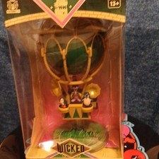 CultureFly Wicked Deluxe Vinyl Figure Hot Air Balloon Scene Glinda Elphaba 13+ picture