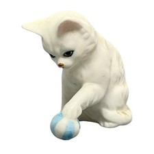 Lefton White Persian Kitten Playing w/ Blue Ball Bone China Figurine 2.25