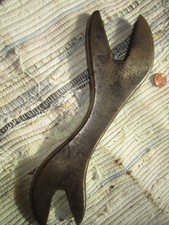 Vintage VAUGHAN & BUSHNELL Double Alligator Wrench 11 Inches 2 lbs. 12 oz. picture
