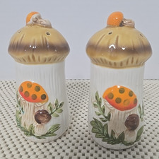 Vintage~1970s~Merry Mushroom~Salt and Pepper/Spice Shakers~Set of 2~Sears picture