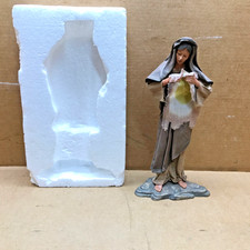 Veronica Wipes the Face of Jesus The Power of the Passion Figurine Ashton Drake picture