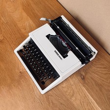 Vintage Italian Olivetti Dora. Functional. Excellent Cond. New ribbon. picture