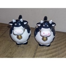Cow salt and d pepper shakers picture