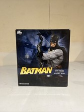 Batman Bust Heroes of the DC Universe 2nd Series Gary Frank DC Direct  picture
