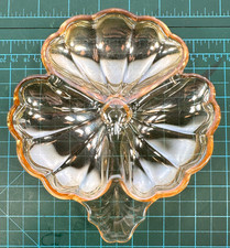 Jeannette Marigold Carnival Peach Luster Glass 3 Leaf Clover Dish Nut Pickle picture