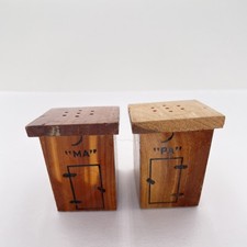 Vintage Wooden Outhouse Salt and Pepper Shakers Set Lake Norfork USA Novelty Dec picture