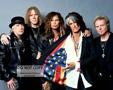 AEROSMITH LEGENDARY ROCK BAND - 8X10 PUBLICITY PHOTO (OP-662) picture