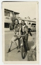 African American Female Cyclist 1940 Black Gay Women Embracing Lesbian Q10337 picture