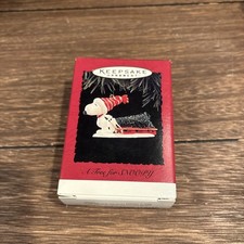 1996 Hallmark Keepsake Ornament A Tree For Snoopy Peanuts. NIB. . picture