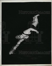 1938 Press Photo Mrs Anna Van Skyke swims 5 miles on 77th birthday in CA picture