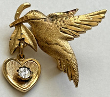Vintage Humming Bird Holding Heart with Gemstone Pin Brooch Gold Tone 1.5