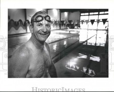 1995 Press Photo Mel Coulon, Senior Olympics competitor tries out swimming picture