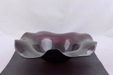 GLASS ART HANDMADE HEART-SHAPED BOWL/CENTERPIECE IN PURPLE – MINT picture