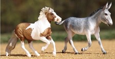 Breyer 2026 Premier Club Waffles & Flapjack picture