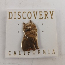 Vintage Cat Brooch Gold Tone Figural Animal Sitting Kitty Pet Pin picture