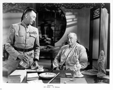 Richard Loo pouring drink front Sydney Greenstreet a scene film Ma- Old Photo picture