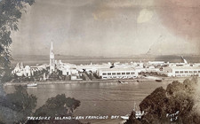 WW2 US NAVAL BARRACKS GOLDEN GATE INTL. EXPO. TREASURE ISLAND SAN FRAN. BAY RPPC picture