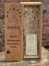 1964 Antique Chartreuse VEP Verte Wooden Box picture