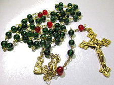 CHRISTMAS NATIVITY PRAYER ROSARY RED & GREEN GLASS BEADS,NATIVITY & CRUCIFIX picture