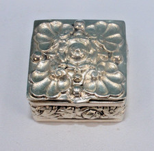 Vtg. 925 Silver Trinket Box w/ Raised Design TW 14.63g picture