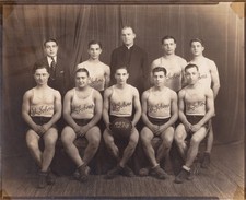 Vintage photo - St. John's Basketball Team 1927 - Handsome men - Gay interest picture