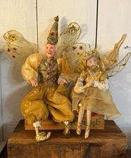 Winward Holiday Fantasy Fairy Figurines Set of 2 Seated Gold Dolls Glitter Wings picture