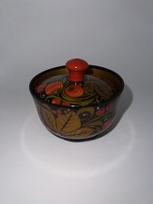 Traditional hand-painted Russian Khokhloma wooden lidded bow picture